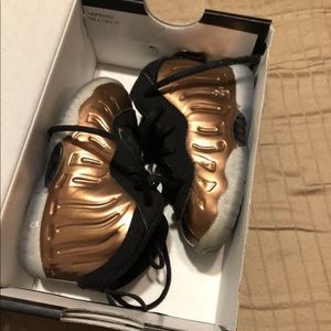 Copper  foamposite  size  5c worn  good condition